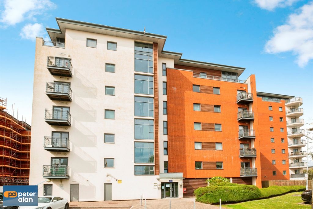 2 bed flat for saleGalleon Way, Cardiff CF10