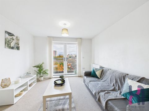 Endeavour House, 1B Elmira Way M5