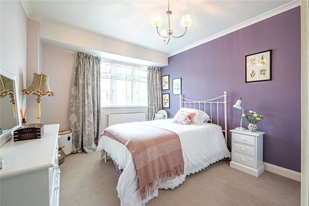 Additional image 12 of 3 bed semi-detached house for saleMeadow Road, Berkhamsted, Hertfordshire HP4