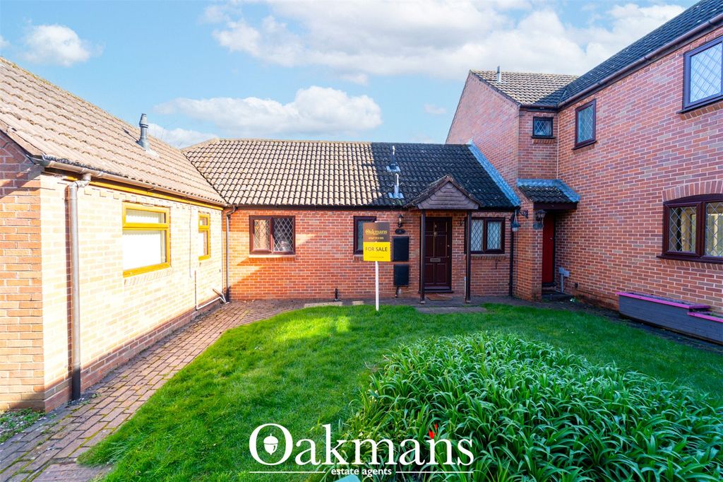 2 bed bungalow for saleRigby Lane, Bromsgrove, Worcestershire B60