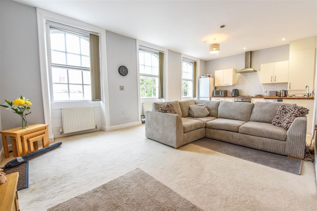 Additional image 2 of 1 bed flat for saleMarybrook Street, Berkeley GL13