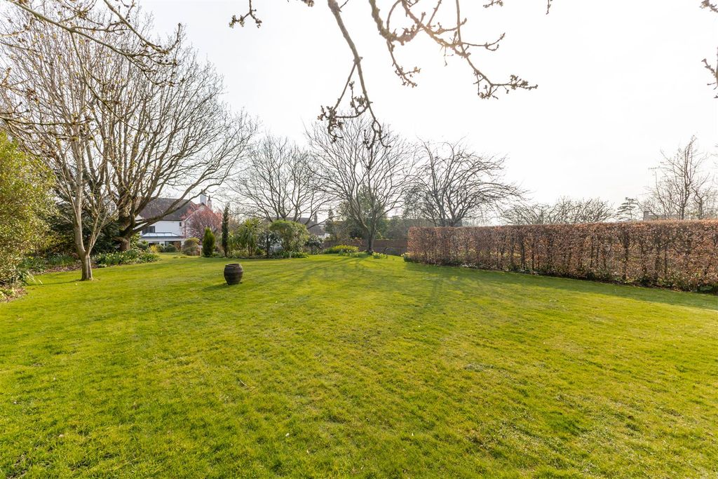 Additional image 28 of 6 bed detached house for saleCollington Avenue, Bexhill-On-Sea TN39