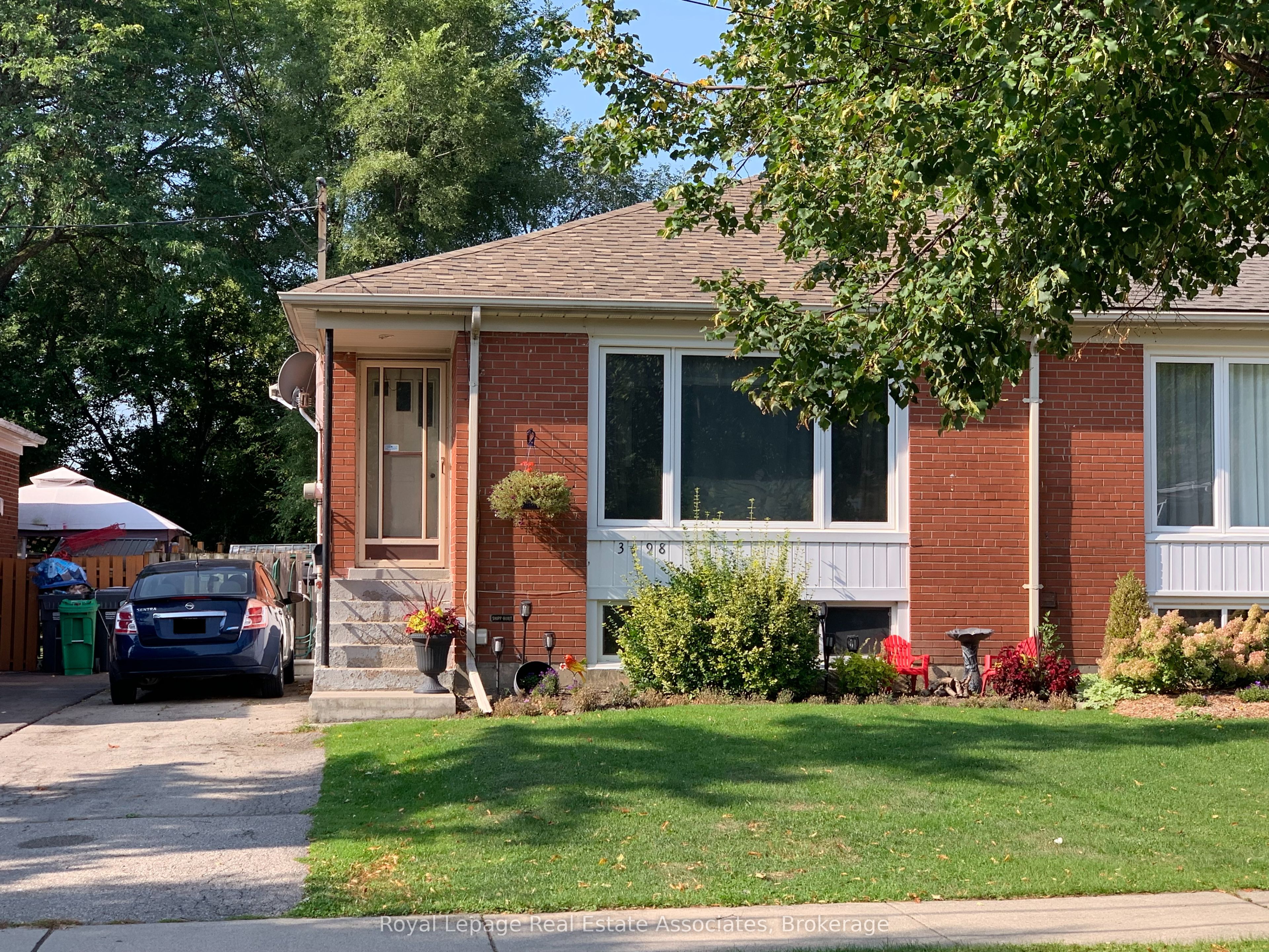 Additional image 2 of 3498 Ashcroft Crescent, Mississauga, ON, L5C 2E7