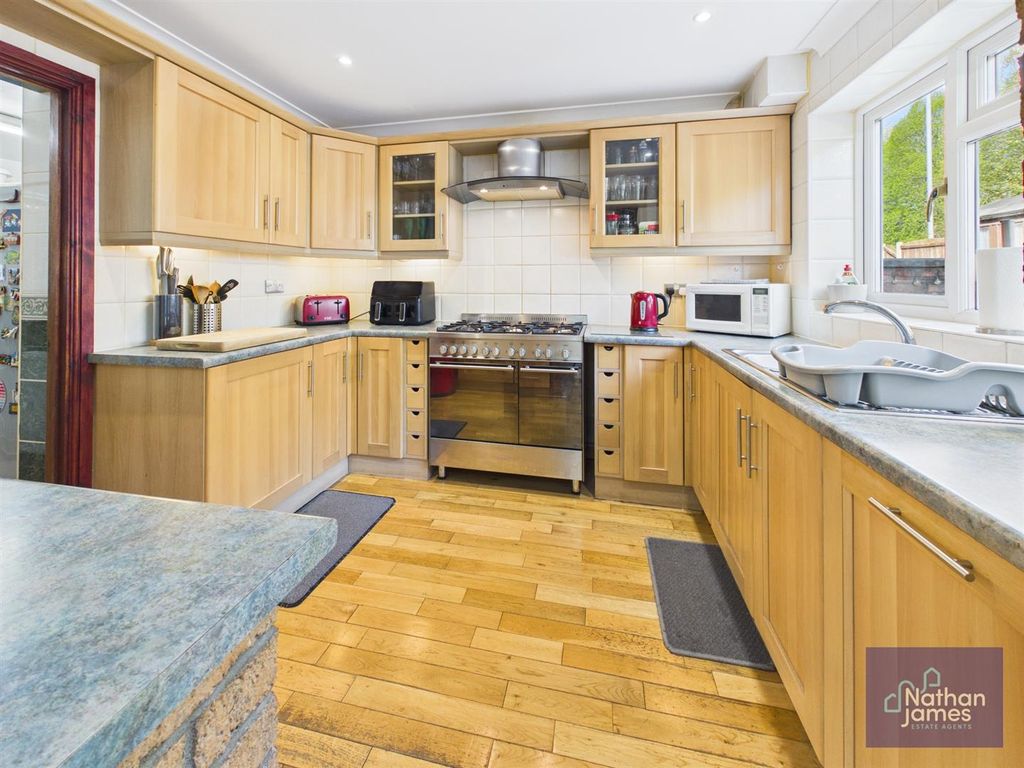 Additional image 4 of 4 bed semi-detached house for saleKestrel Close, Caldicot NP26