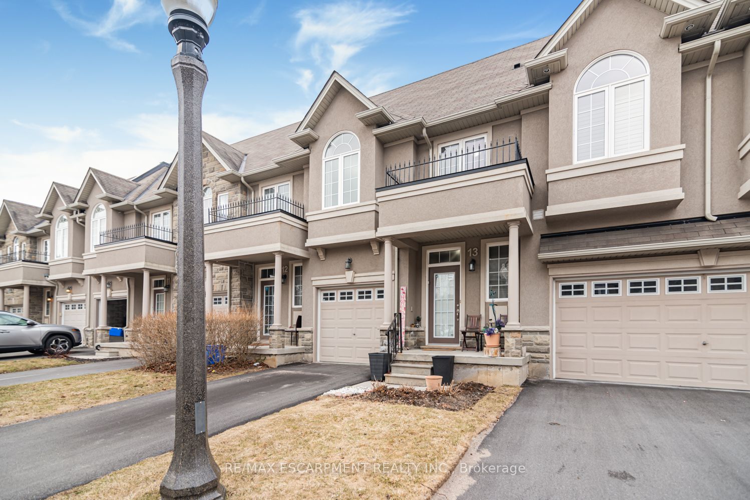 13-370 Stonehenge Drive, Hamilton, ON, L9K 0H9