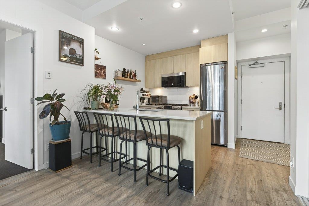 Additional image 5 of 210-9080 University Crescent, Burnaby, BC, V5A 0B7