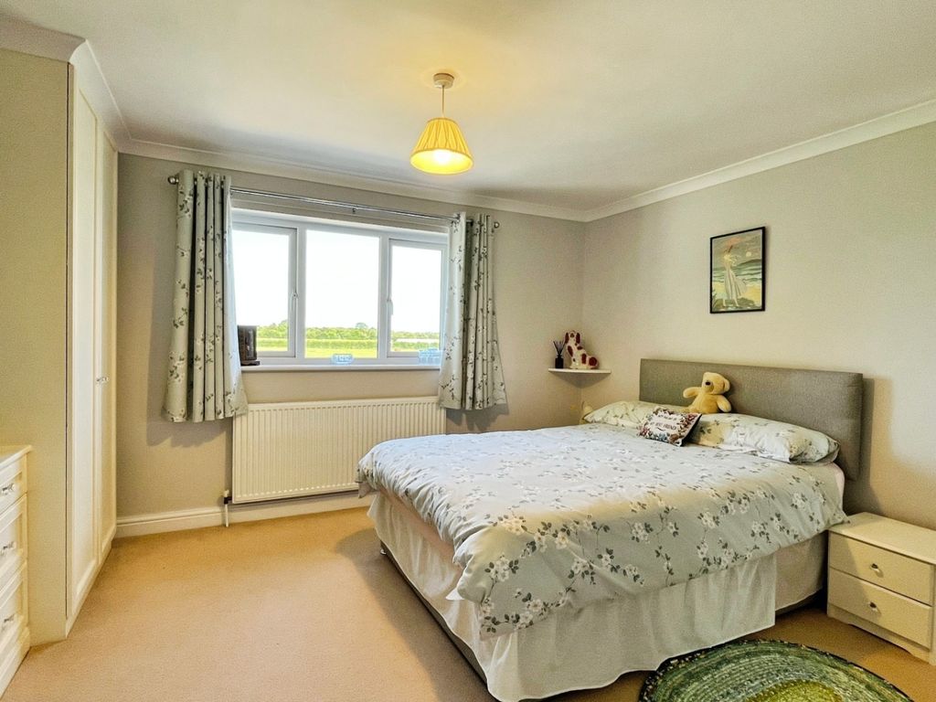 Additional image 9 of 4 bed detached house for saleFerry Road, Barrow Haven, Barrow-Upon-Humber DN19