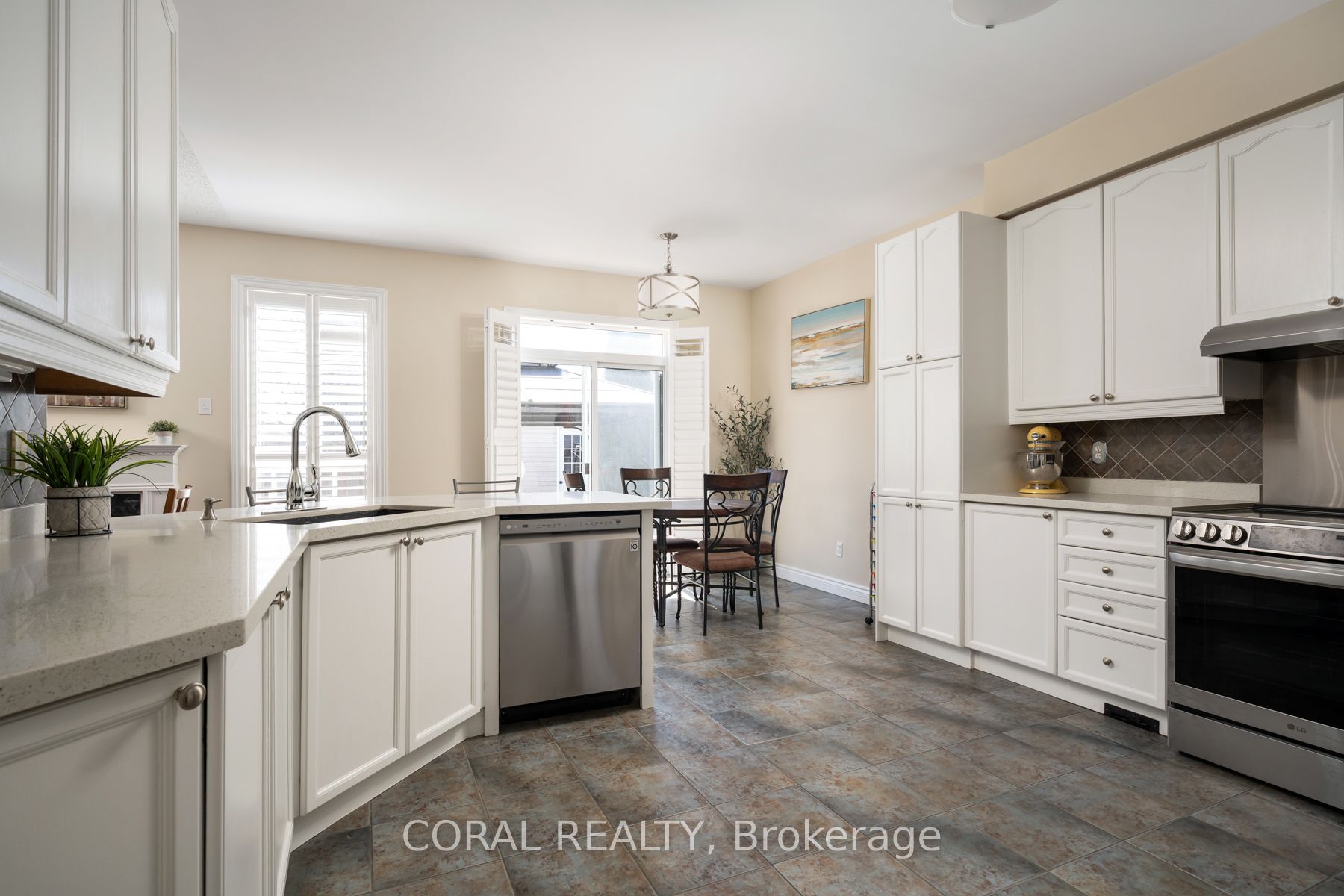 Additional image 4 of 48 Hawstead Crescent, Whitby, ON, L1M 2M4