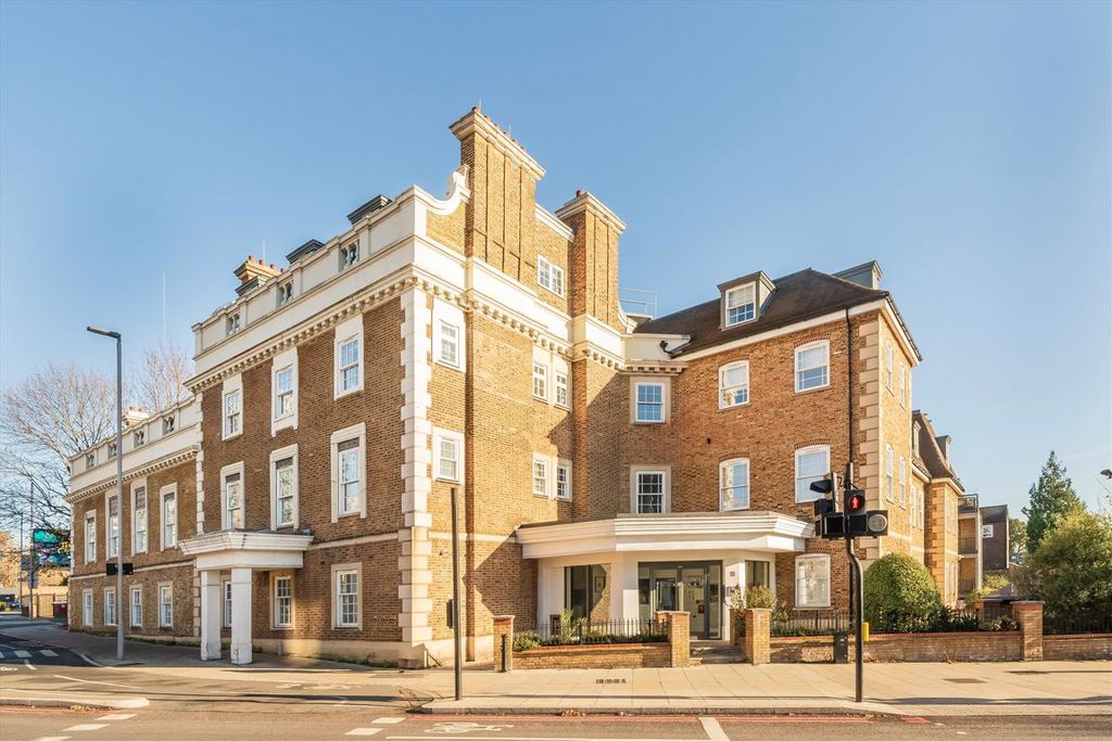 3 bed flat for saleKew Bridge Road, Chiswick TW8