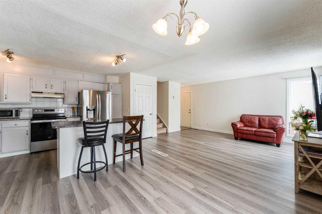 147 Templewood Drive NE, Calgary, AB, T1Y 4M5