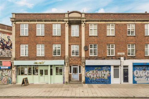 Bolton Crescent, Camberwell SE5