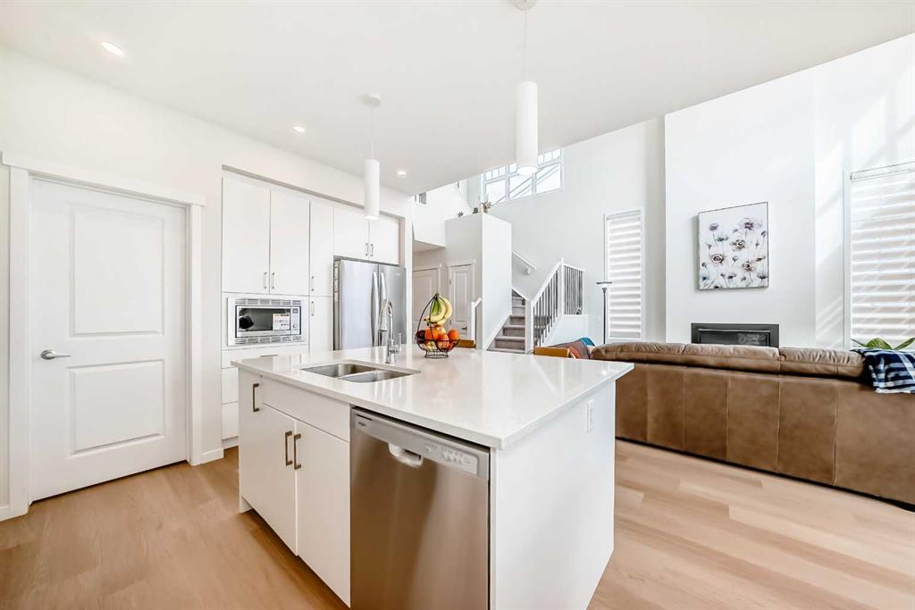 Additional image 6 of 332 Magnolia Crescent SE, Calgary, AB, T3M 3M8