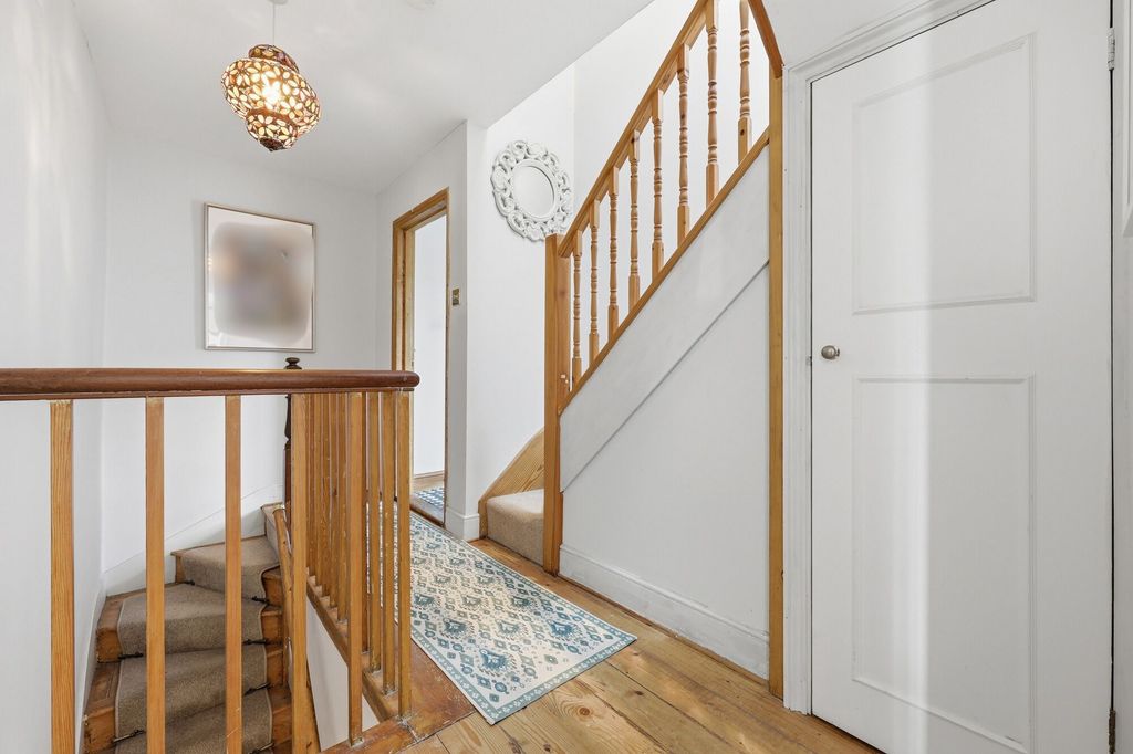 Additional image 9 of 3 bed property for saleSaffron Road, Biggleswade SG18
