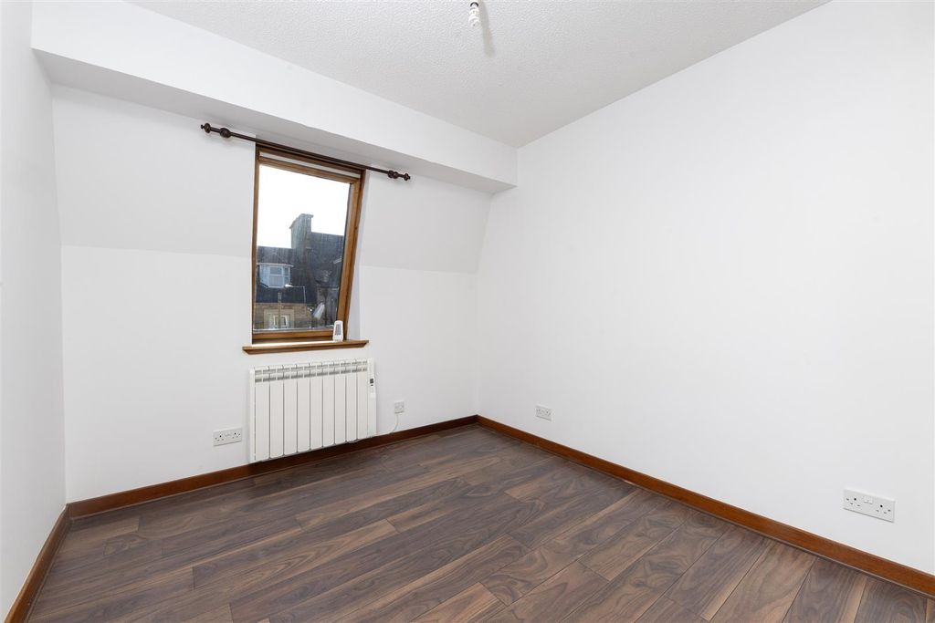 Additional image 4 of 2 bed flat for sale13 Connel Court, Ardconnel Street, Inverness IV2