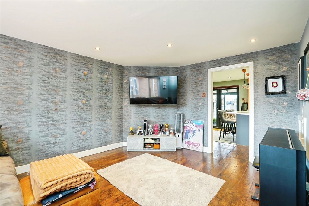 Additional image 6 of 3 bed semi-detached house for saleChichester Close, Bicester, Oxfordshire OX26