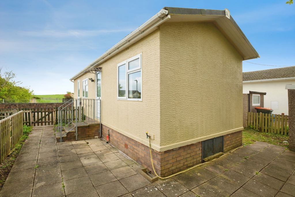 Additional image 2 of 1 bed property for saleLighthouse Park, St. Brides Wentlooge, Newport NP10