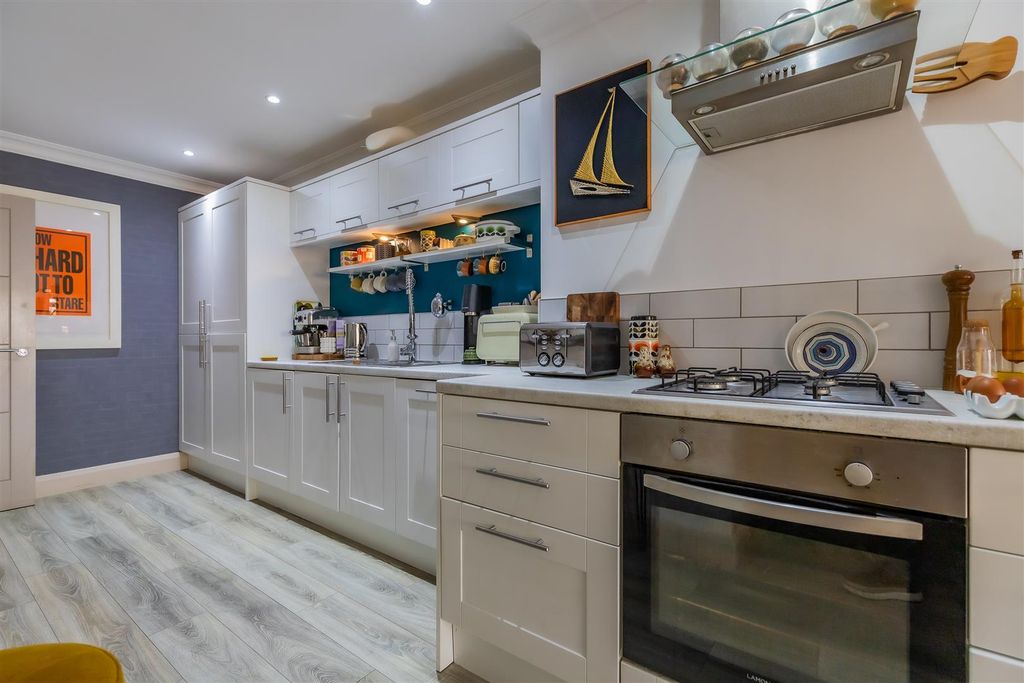 Additional image 15 of 2 bed flat for saleAlbany Road, Roath, Cardiff CF24