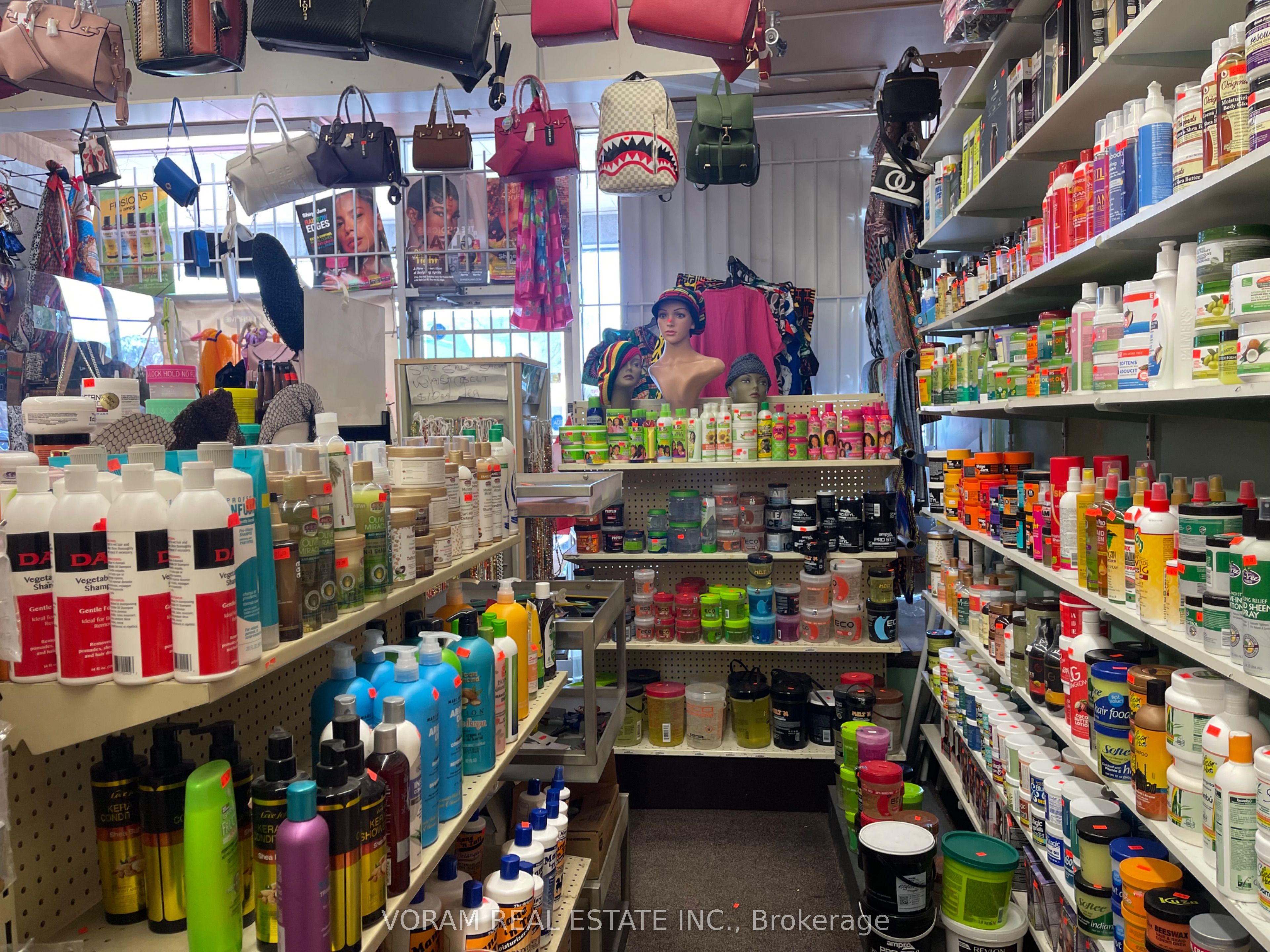 Additional image 6 of 879 Jane Street, Toronto, ON, M6N 4C4
