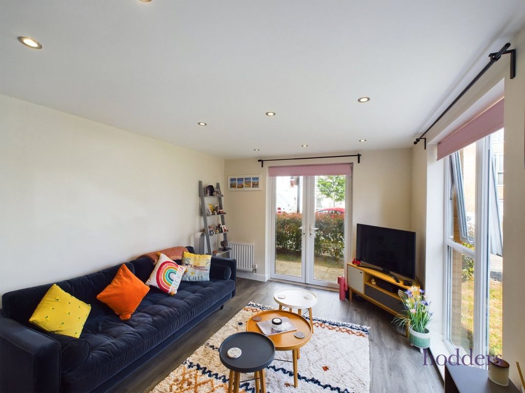 Additional image 14 of 1 bed flat for saleAugustine Apartments, Hawker Drive, Addlestone, Surrey KT15