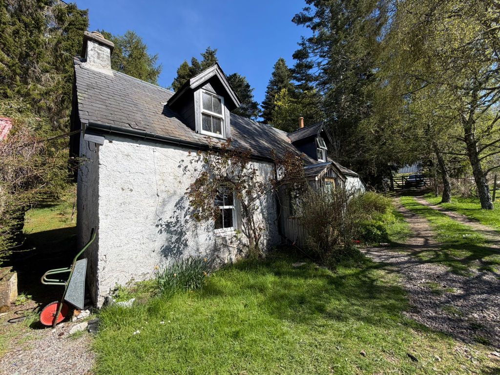 3 bed detached house for sale2 Farley, Beauly, Highland IV4