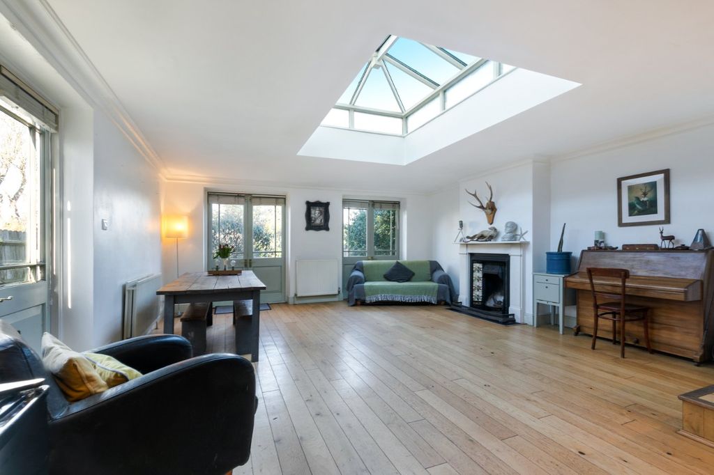 Additional image 2 of 5 bed semi-detached house for saleBarnmead Road, Beckenham BR3
