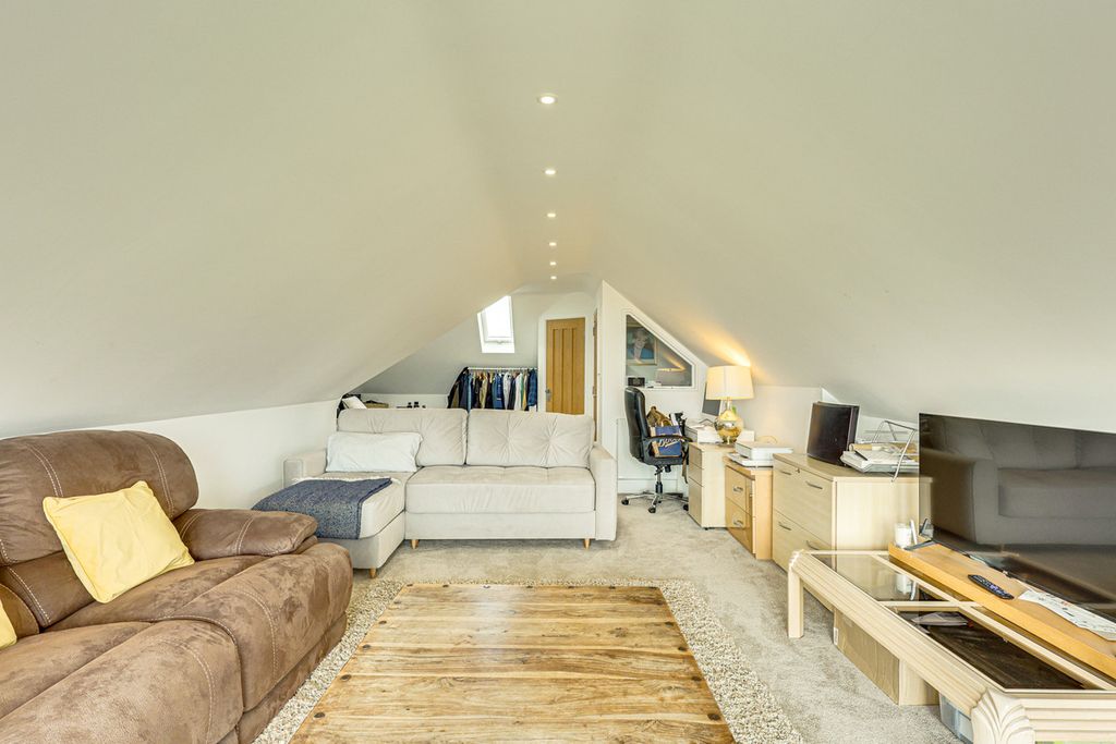 Additional image 37 of 4 bed detached house for saleCastle Road, Benfleet SS7