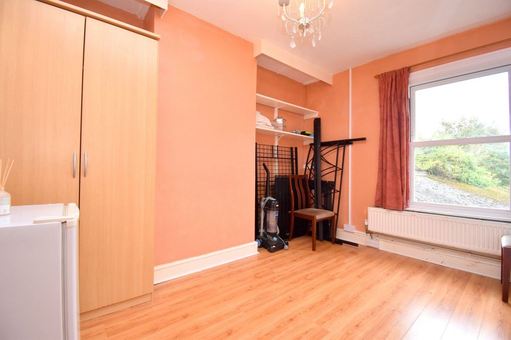 Additional image 12 of 4 bed flat for saleMarket Square, Biggleswade SG18