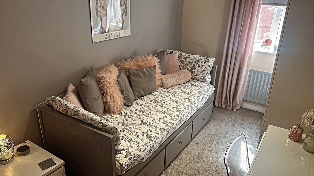 Additional image 8 of 2 bed flat for saleNuneaton Road, Bedworth, Warwickshire CV12