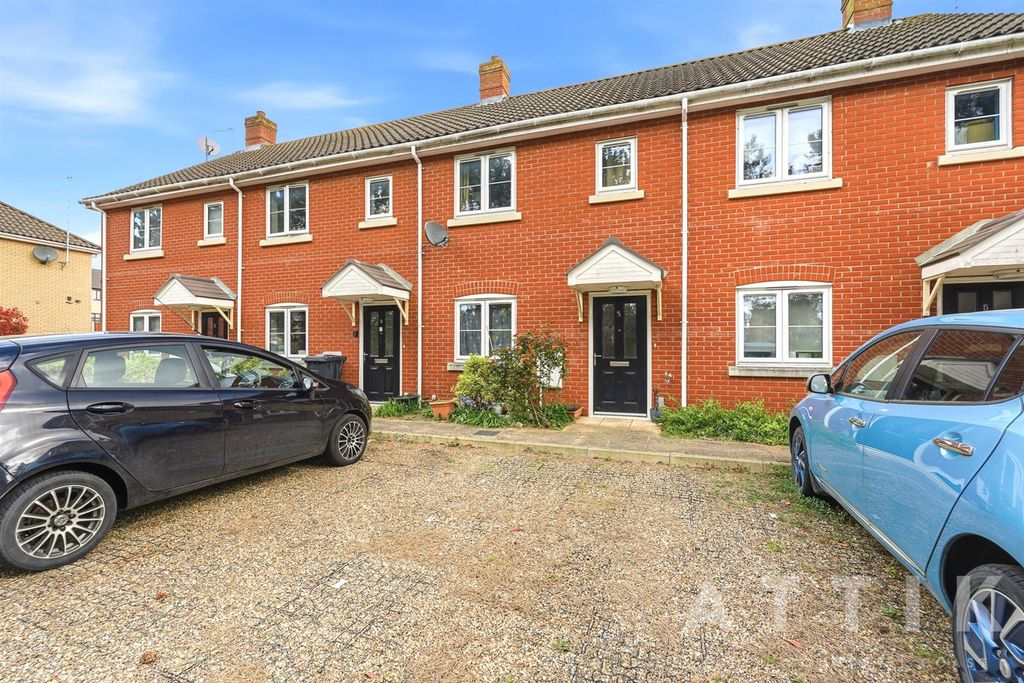 2 bed terraced house for salePine Tree Close, Holton, Halesworth IP19