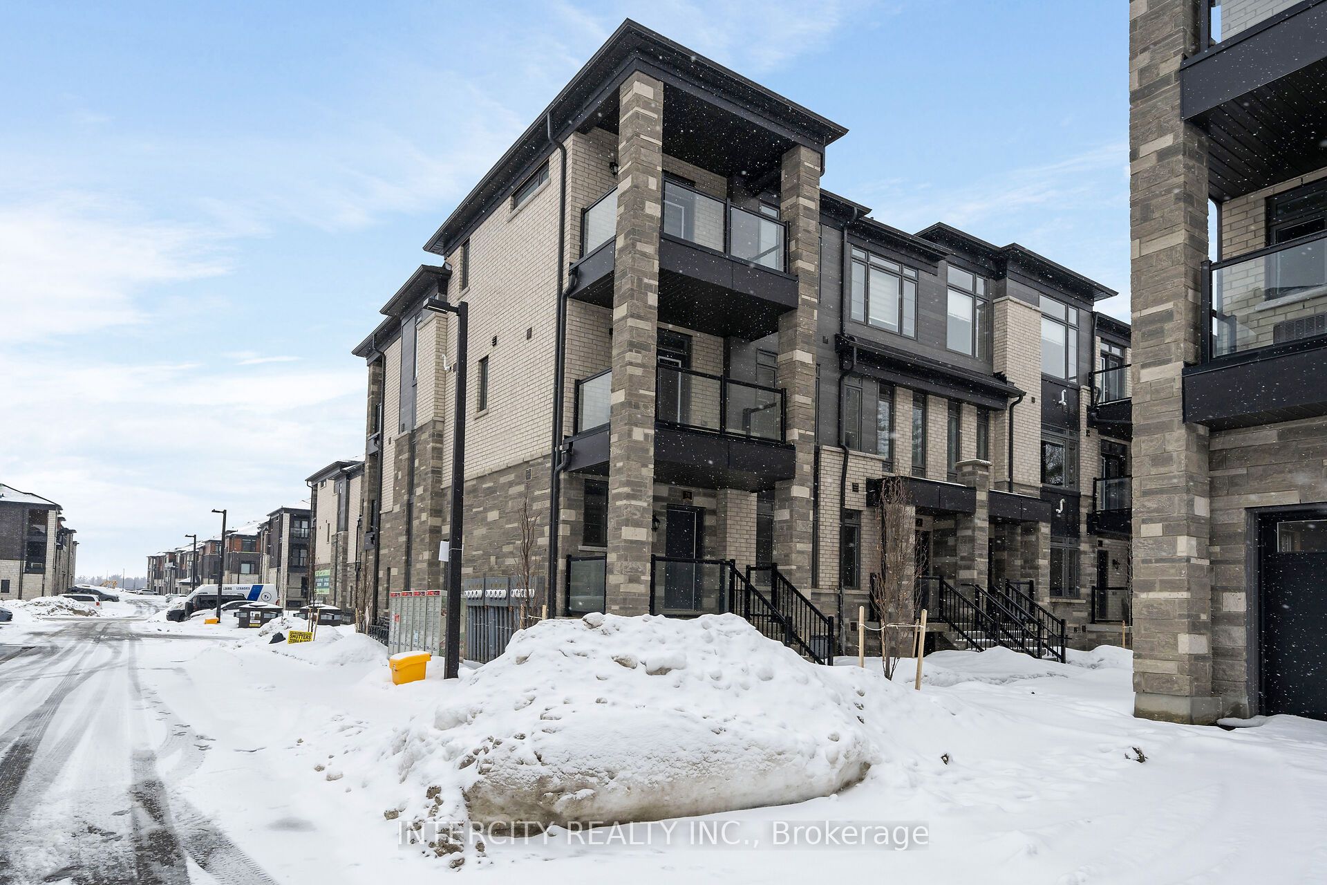 34Z-24 Savvy Lane, Caledon, ON, L7C 1Z9