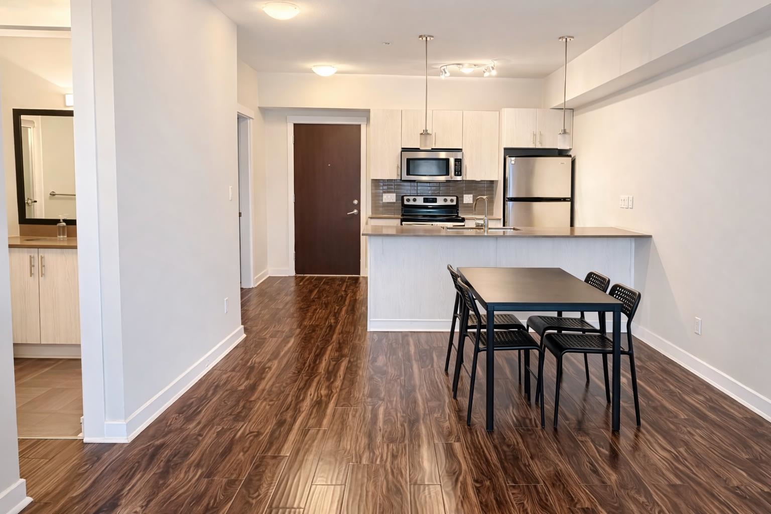 Additional image 5 of 304-7777 Royal Oak Avenue, Burnaby, BC, V5J 4K2