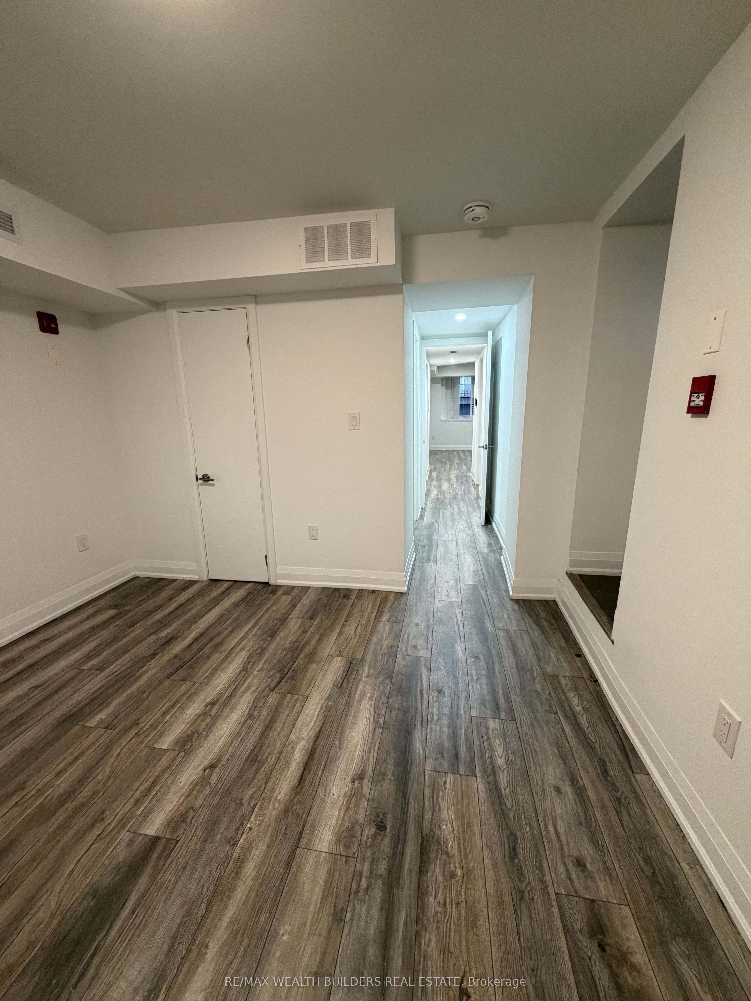 Additional image 3 of 1-215 Jarvis Street, Toronto, ON, M5J 2C1
