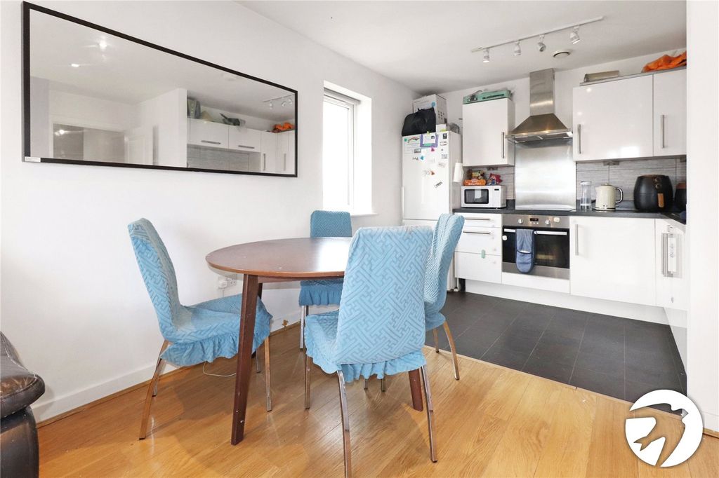 Additional image 3 of 2 bed flat for saleLittle Brights Road, Belvedere DA17