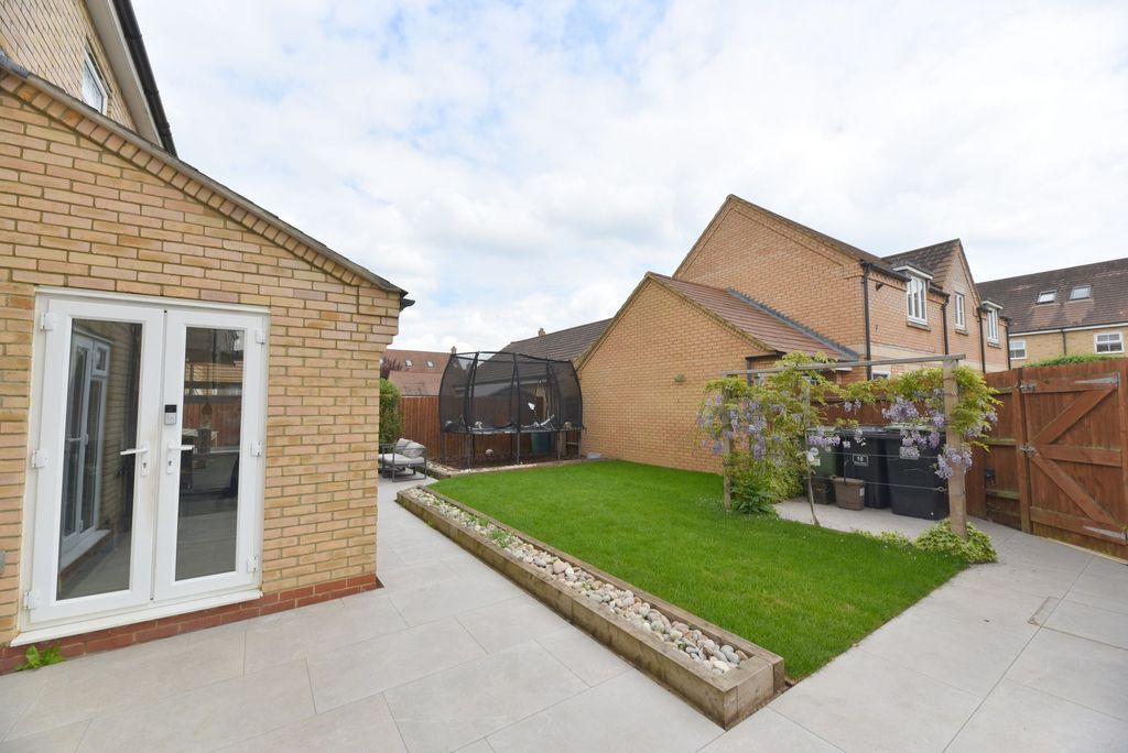 Additional image 34 of 5 bed detached house for saleDevon Drive, Biggleswade SG18