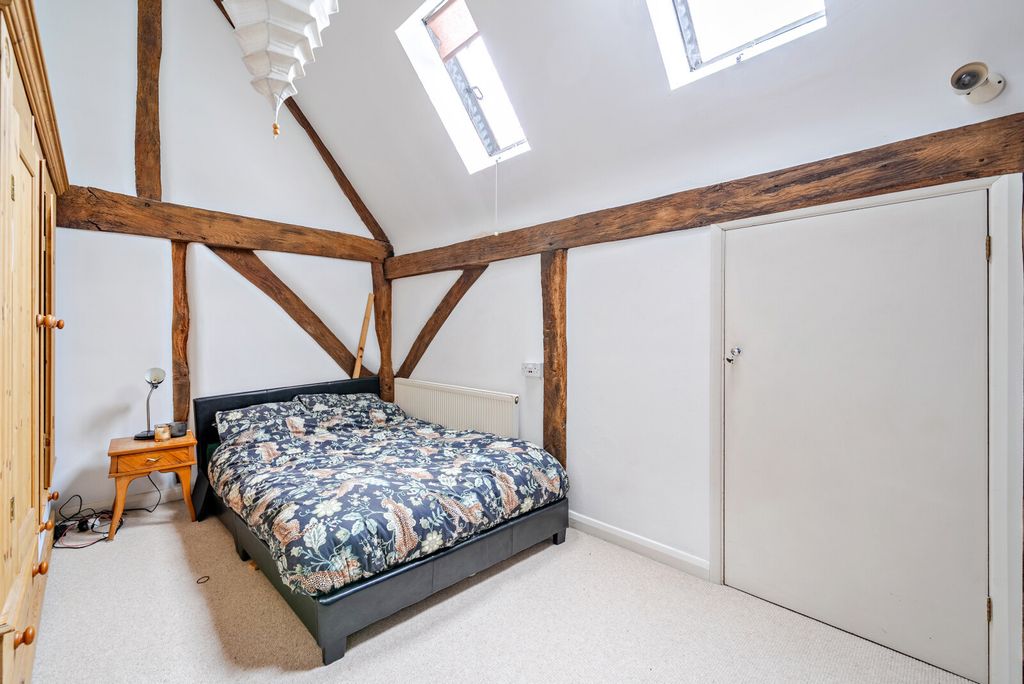 Additional image 8 of 3 bed semi-detached house for saleHatch Farm Mews, Addlestone KT15
