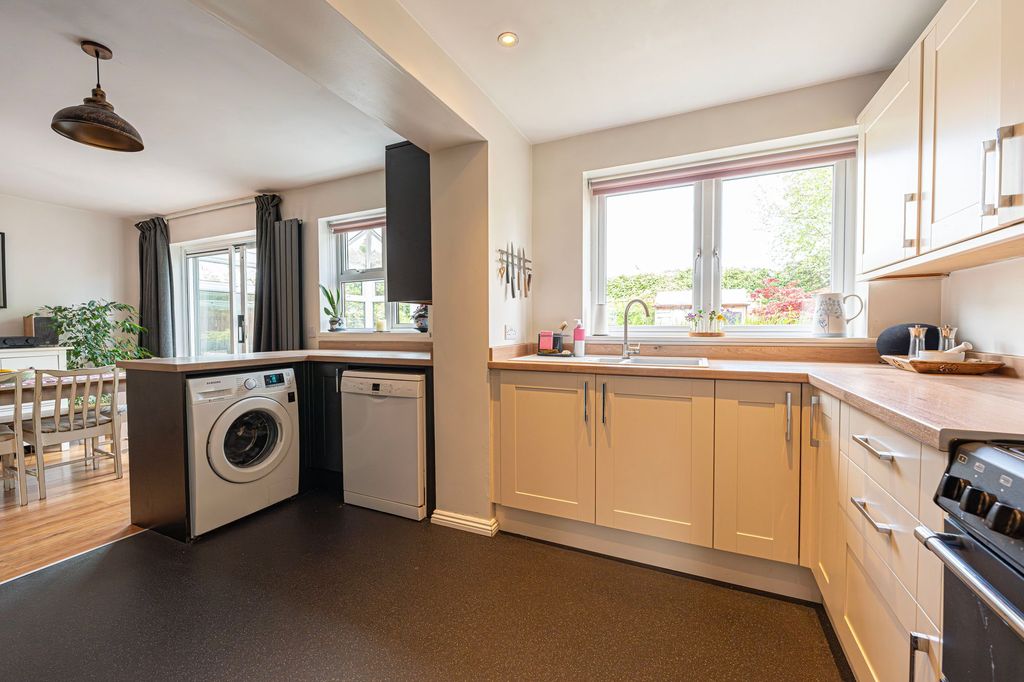 Additional image 6 of 3 bed semi-detached house for saleSt. Josephs Close, Undy NP26