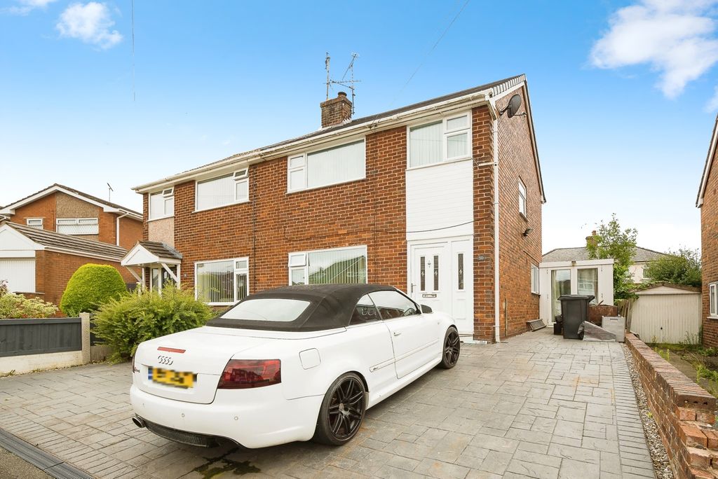 3 bed semi-detached house for saleBriar Drive, Buckley, Flintshire CH7