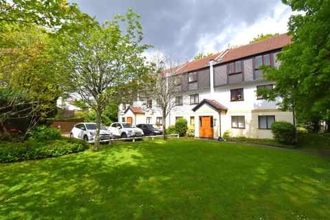 Eastfield Terrace, Bristol BS9