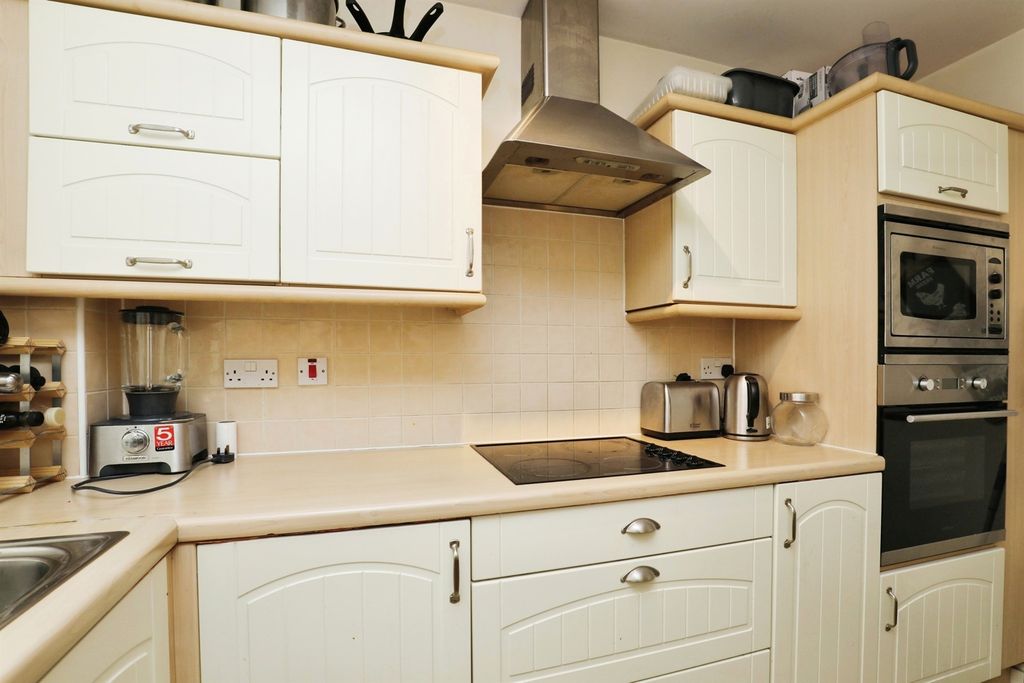 Additional image 6 of 2 bed flat for saleHeol Llinos, Thornhill, Cardiff CF14