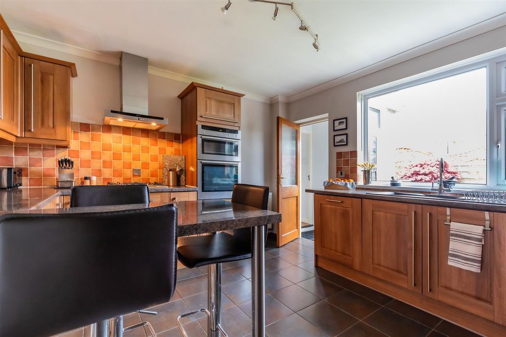 Additional image 5 of 3 bed property for saleBirchfield Crescent, Victoria Park, Cardiff CF5