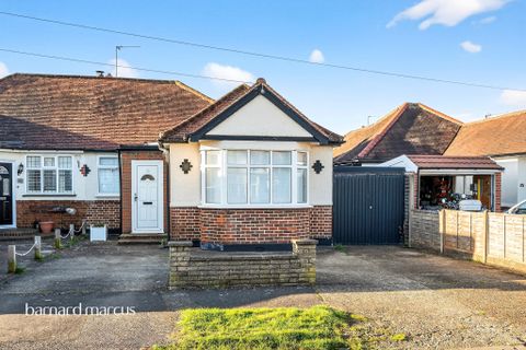 Percival Way, Epsom KT19