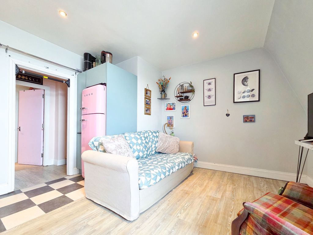 Additional image 14 of 2 bed flat for sale6 Silvertide, St Helier JE2