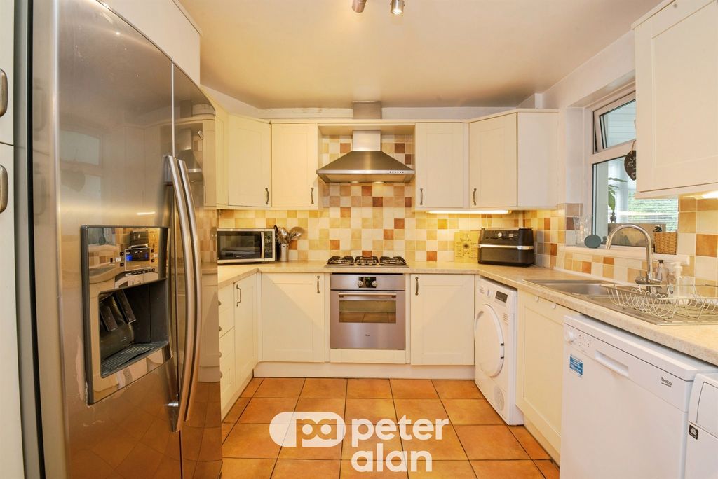Additional image 10 of 3 bed semi-detached house for saleOakfield Road, Oakfield, Cwmbran NP44