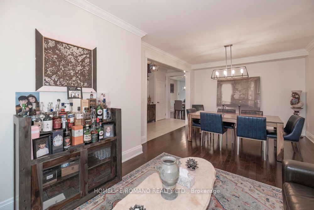 Additional image 6 of 100 Falstaff Avenue, Toronto, ON, M6L 2E4