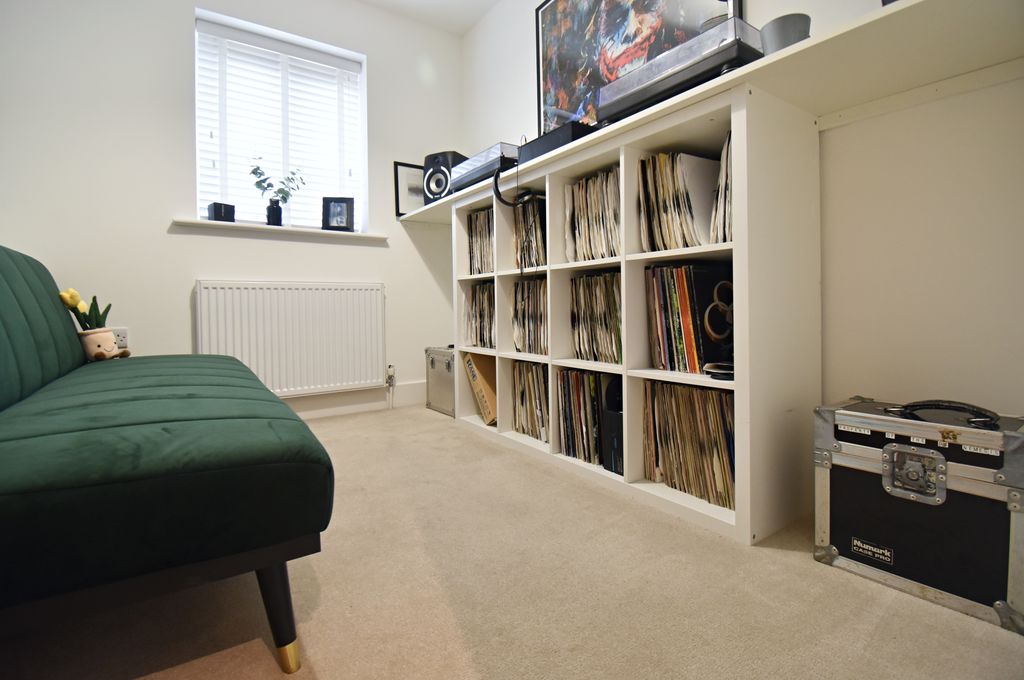 Additional image 14 of 5 bed detached house for saleDaneshill Court, Lychpit, Basingstoke RG24
