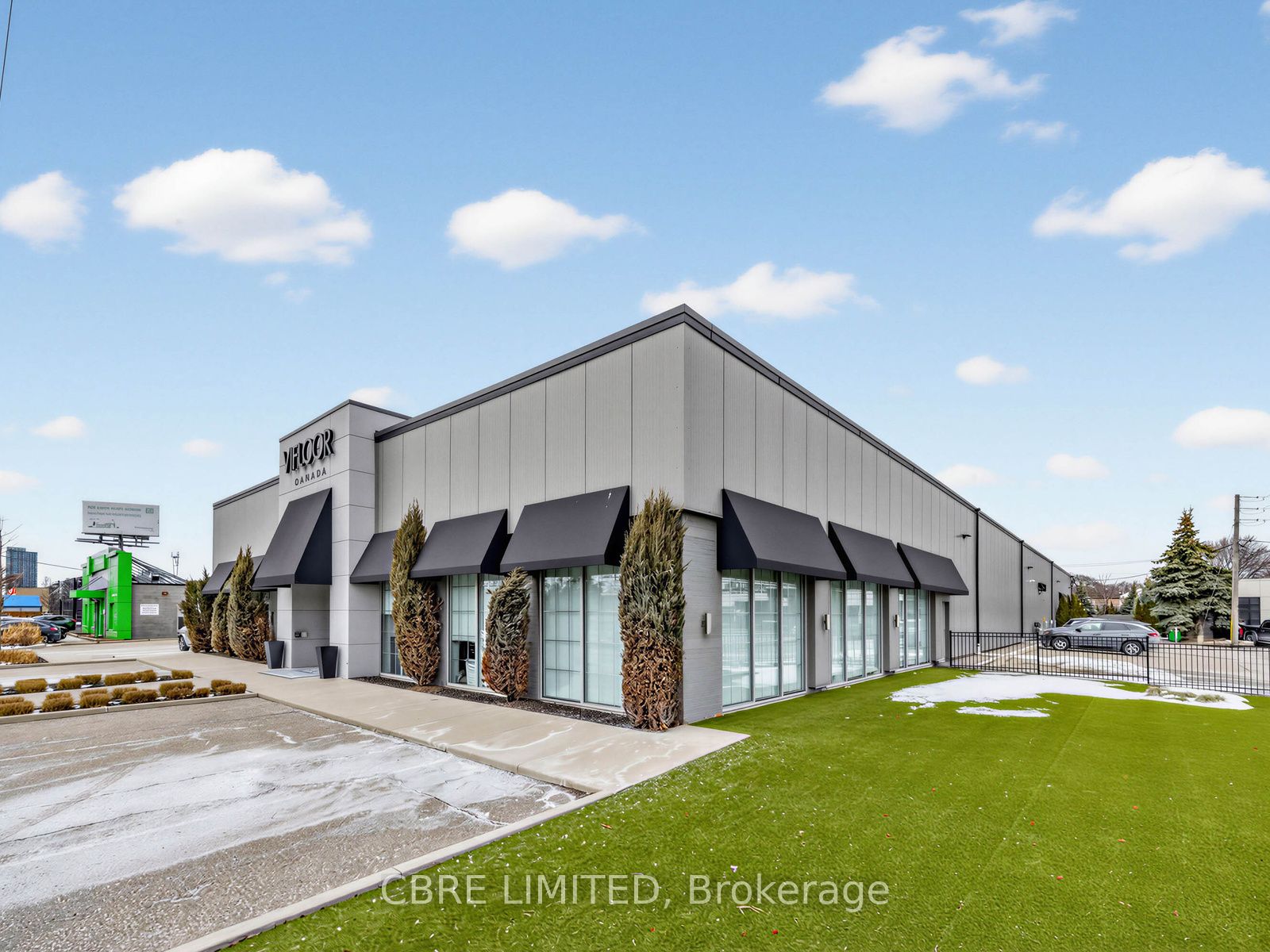 Additional image 3 of Unit 1-10 Queen Elizabeth Boulevard, Toronto, ON, M8Z 1L8