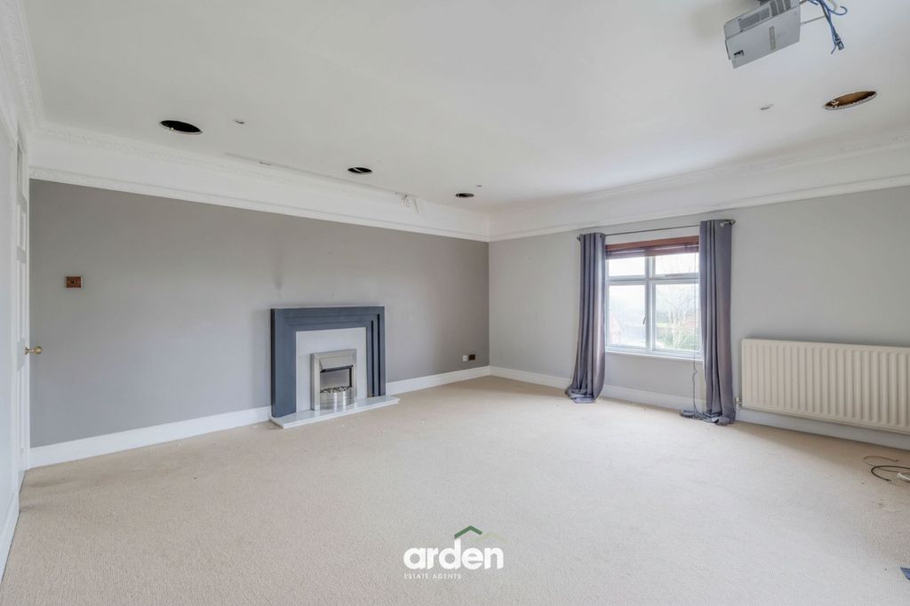 Additional image 3 of 2 bed flat for saleSambourne Lane, Sambourne B96