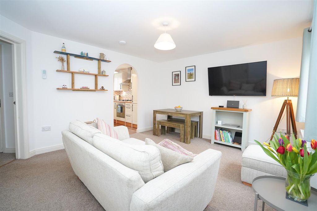 Additional image 7 of 2 bed flat for saleBiddiblack Way, Bideford EX39