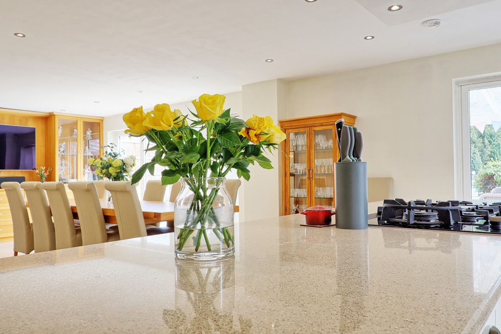 Additional image 6 of 7 bed detached house for saleErnest Road, Emerson Park RM11
