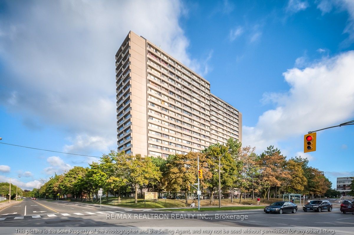 1401-100 Leeward Glenway, Toronto, ON, M3C 2Z1